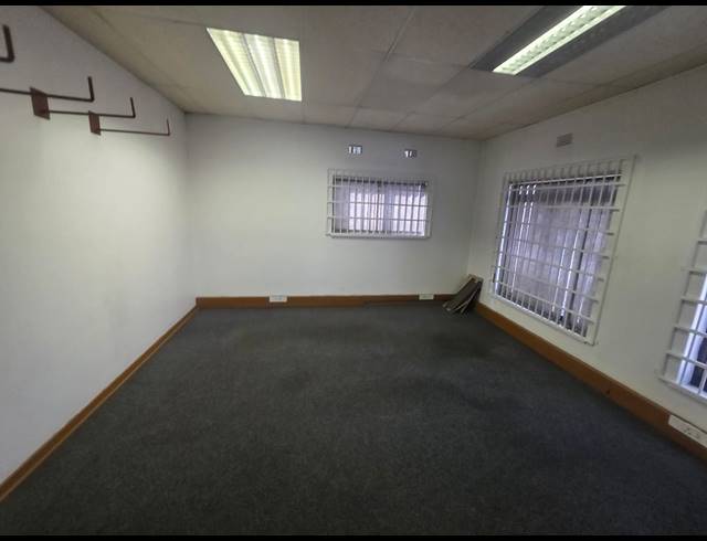 360M² OFFICE TO LET IN ALRODE